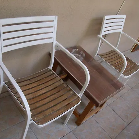 Elpida's 1 Private Parking Appartement *