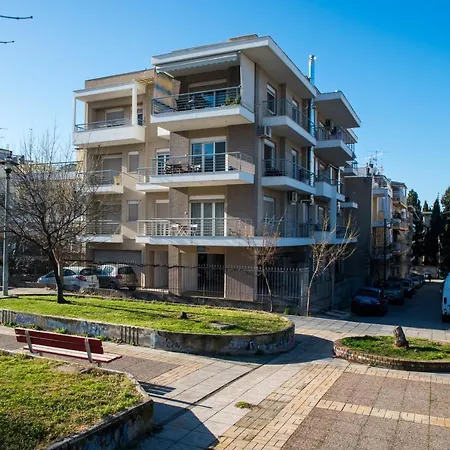 Elpida's 1 Private Parking Apartment